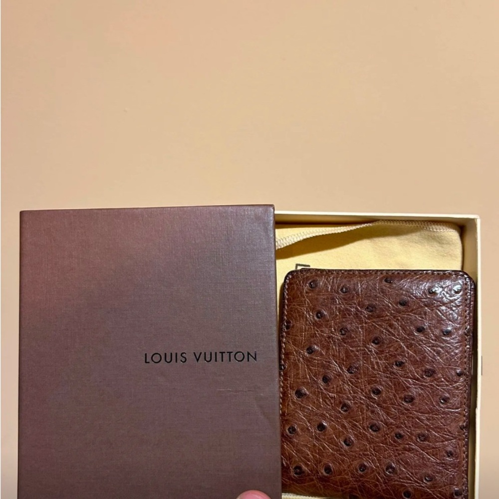 ποΈHOST PICKπ Authentic LOUIS VUITTON Ostrich Bifold Wallet,Rare Piece, PreOwned - Picture 15 of 17